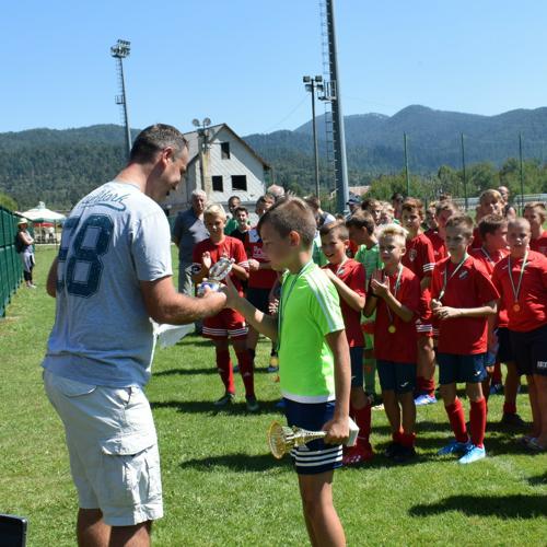 Fotografije sa Memorijalnog nogometnog turnira u Vratima 2019